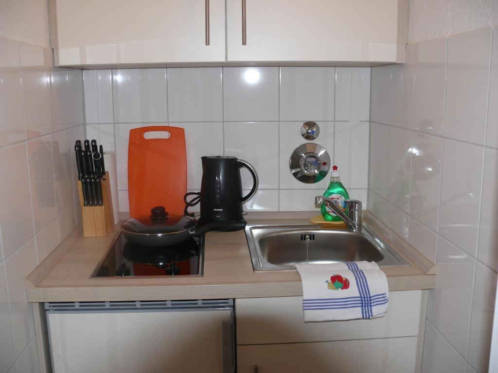 Apartments Jahnstrasse ดุสเซลดอร์ฟ ภายนอก รูปภาพ