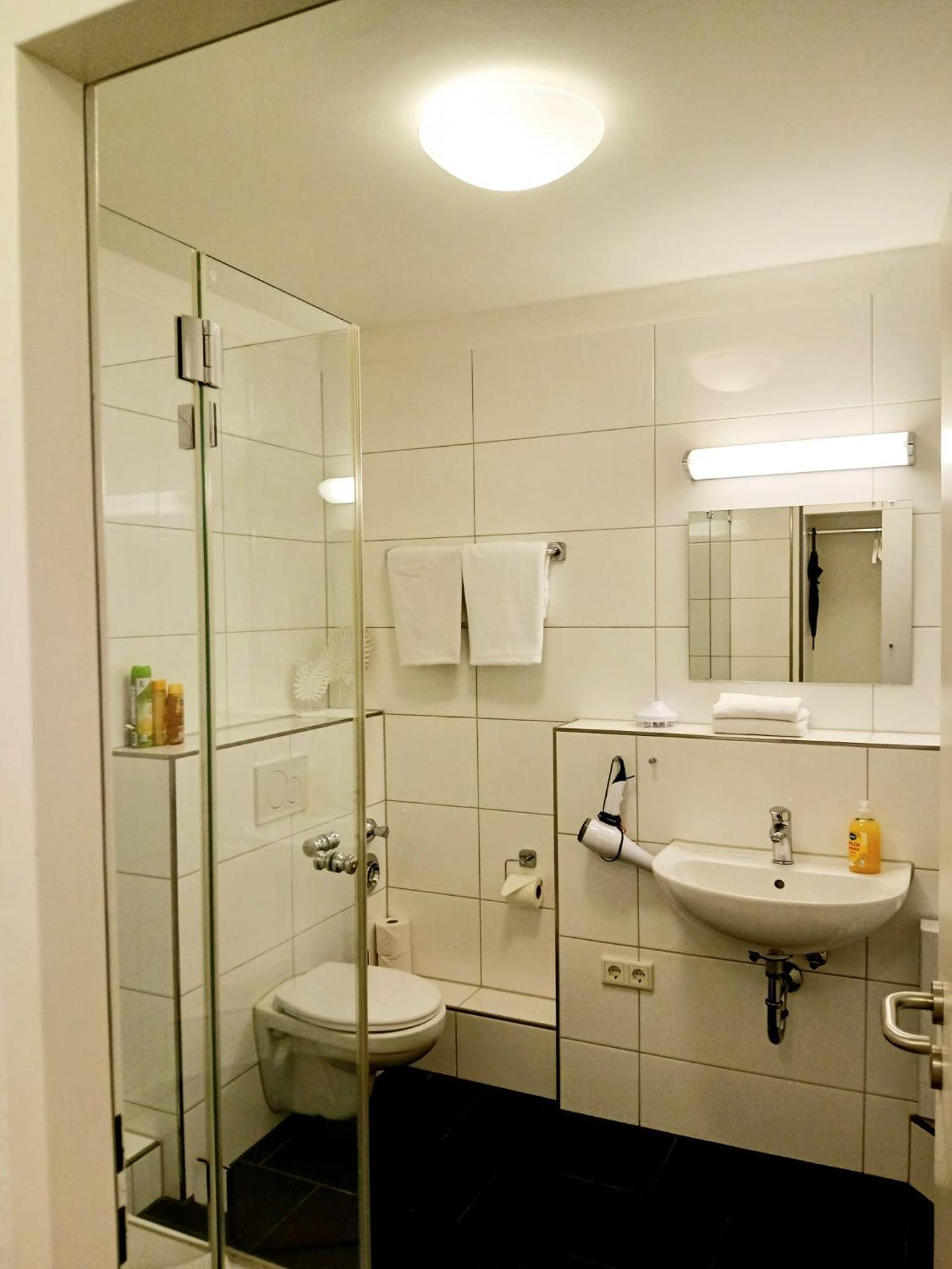 Apartments Jahnstrasse ดุสเซลดอร์ฟ ภายนอก รูปภาพ